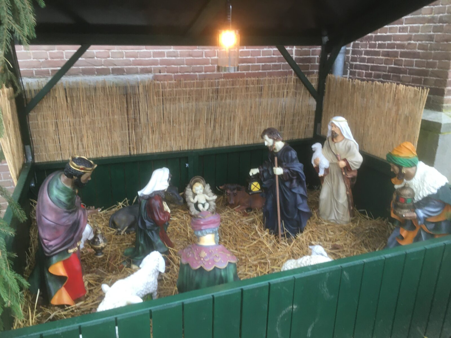 Kerststal H. Antonius Abt Overasselt buiten